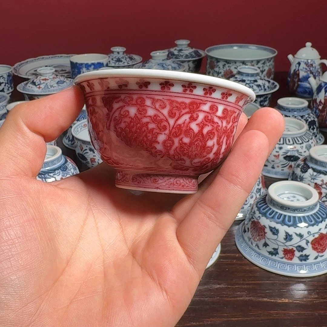 摆件柴窑青花釉里红全红缠枝莲