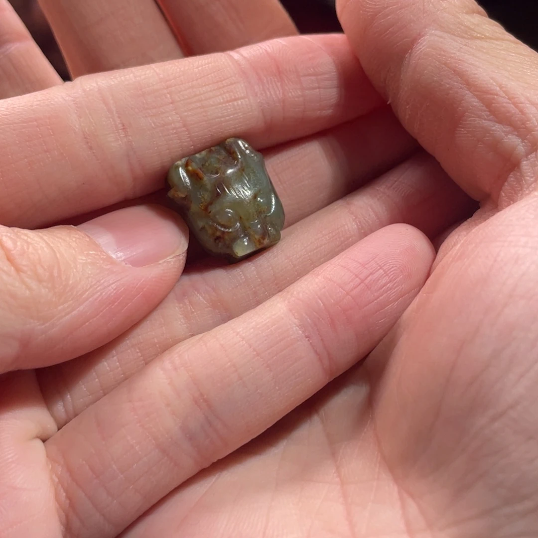 和田玉无未镶嵌乡*人