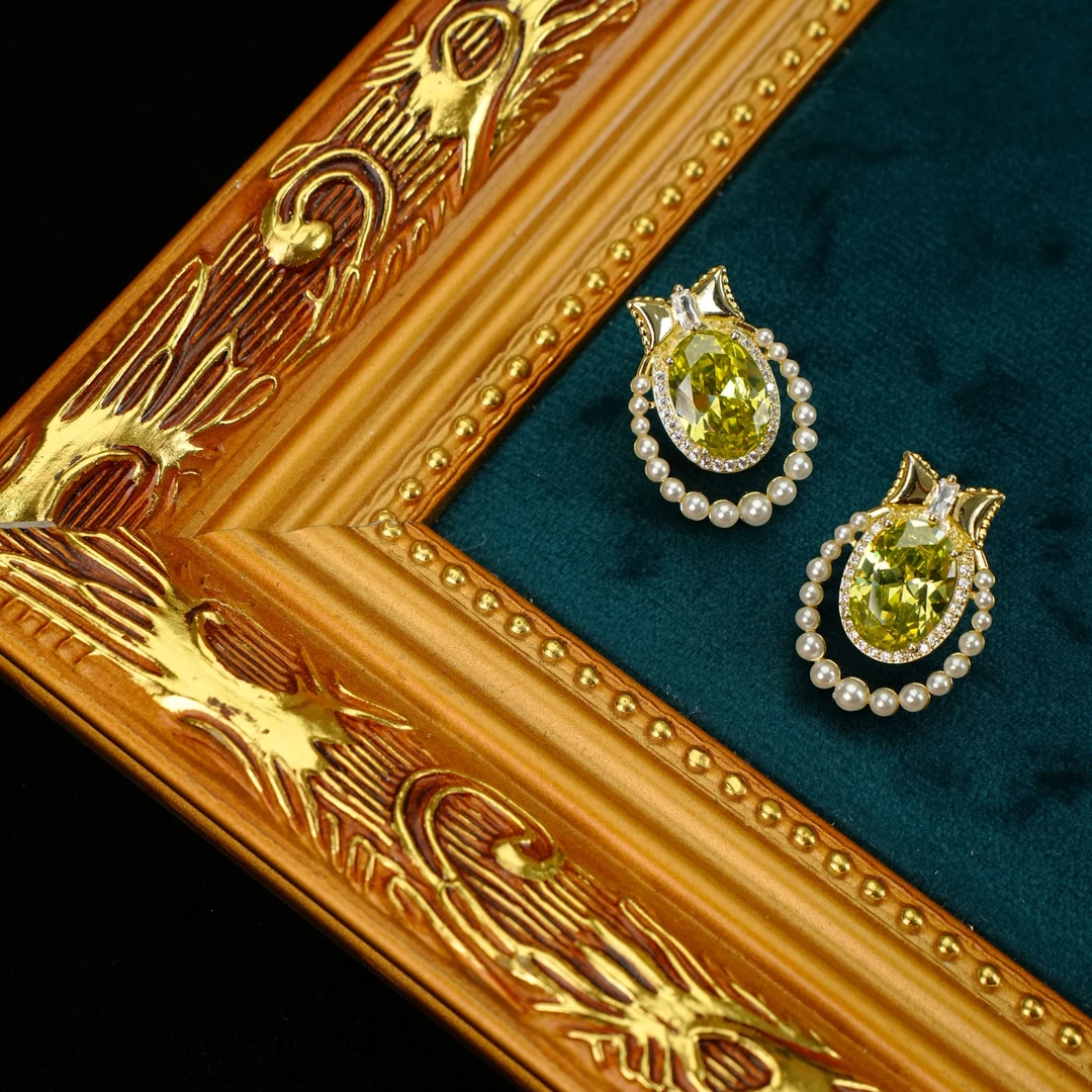 铜合金锆石耳饰 爱德华时期锆石耳钉