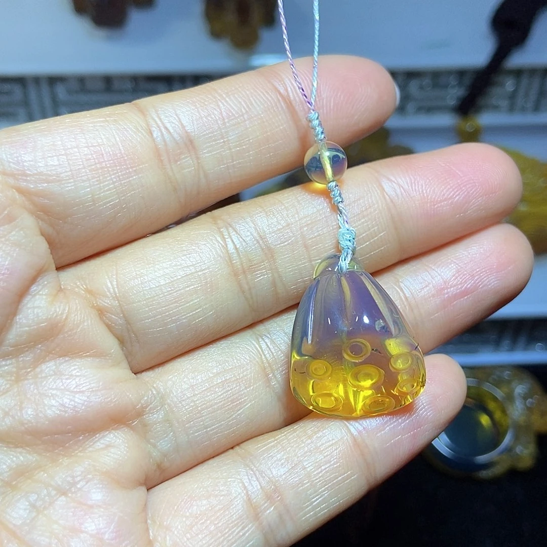 未镶嵌颈饰琥珀缅甸天然琥珀