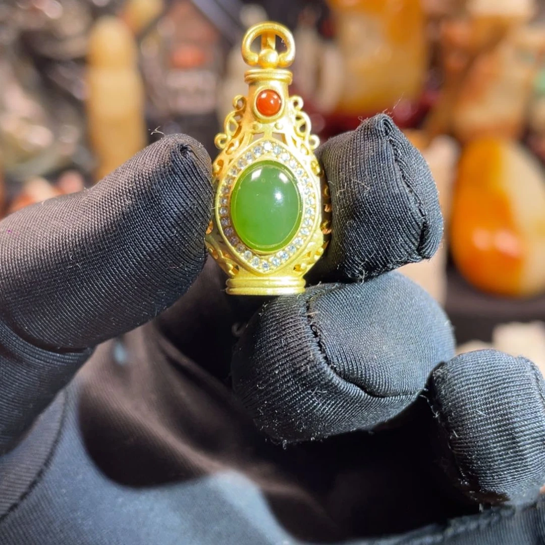 和田玉未镶嵌把件