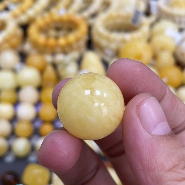 裸石蜜蜡未镶嵌21.3mm瑕疵