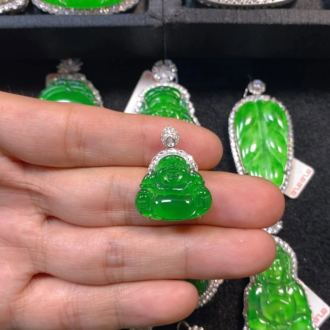 颈饰银S925镶嵌翡翠佛公吊坠