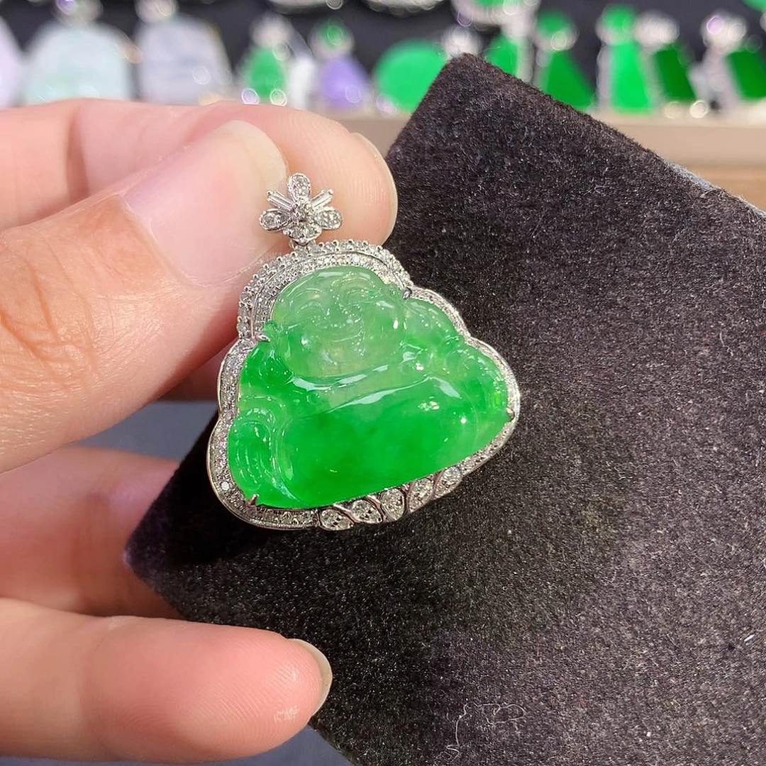 翡翠18K金镶嵌吊坠(赠链)