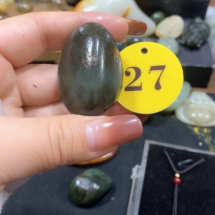 未镶嵌和田玉（糖玉）挂件