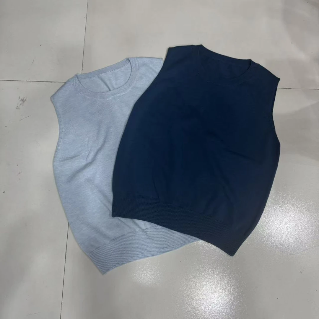 圆领休闲风纯色无袖针织衫百搭 N8ZY844
