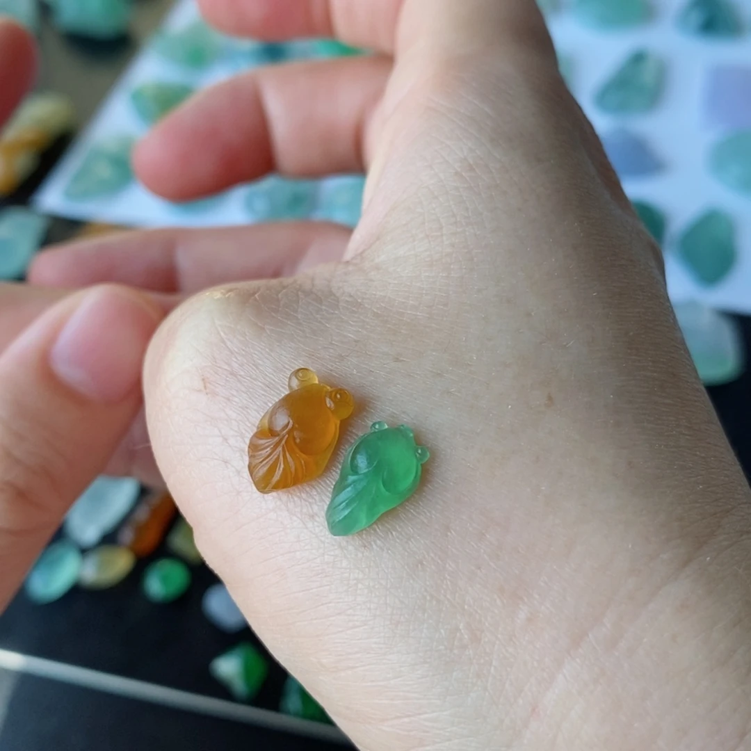 定制翡翠未镶嵌鱼