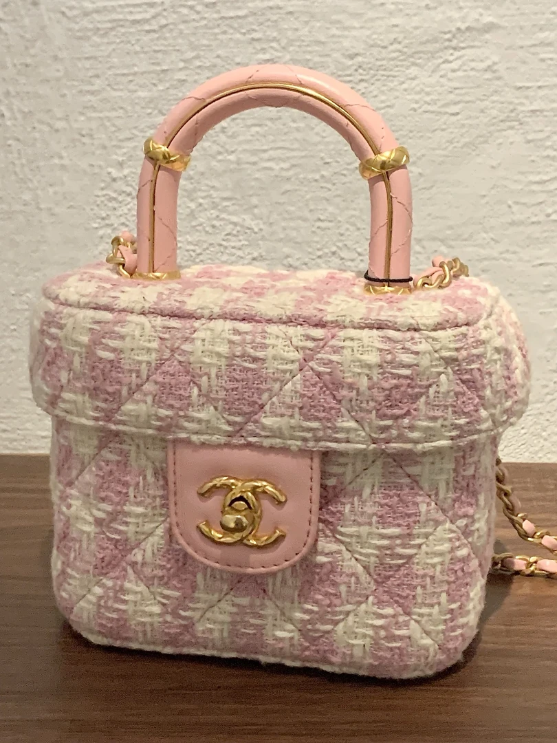 99新 Chanel/香奈儿 HIHI/粗花呢粉手柄链条化妆包 芯片款JL
