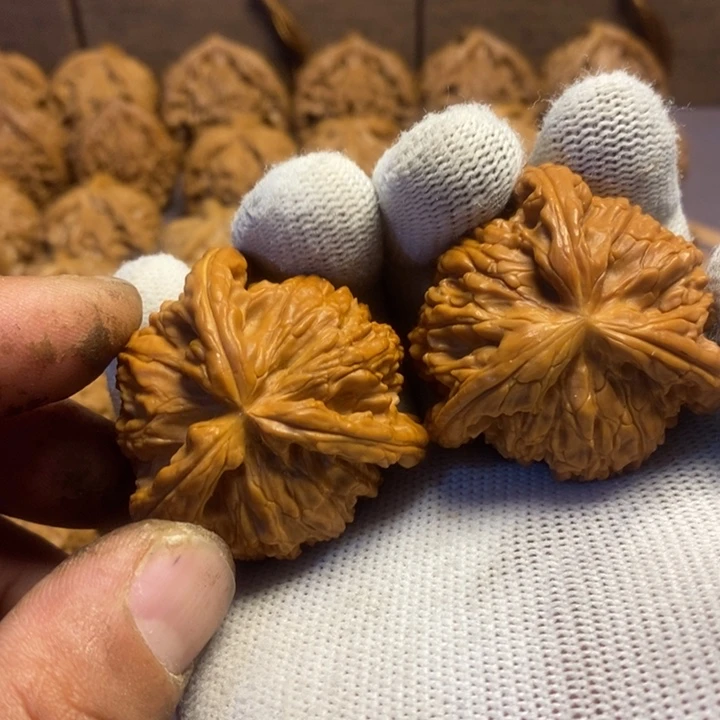 吴***霜手串/手链核桃工艺品