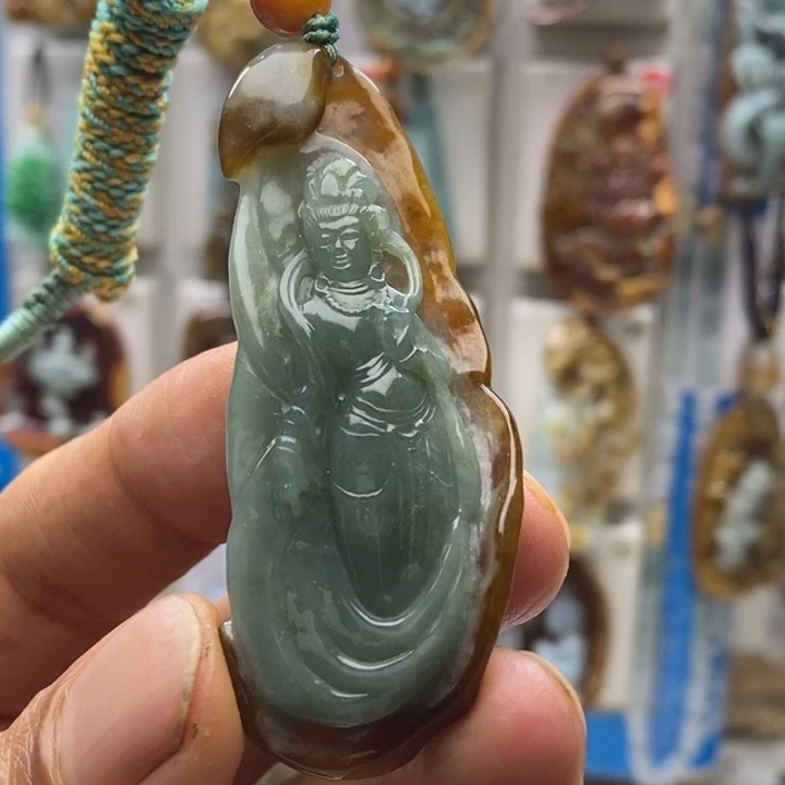 颈饰未镶嵌翡翠观音