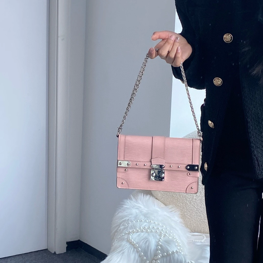 95新 LV lv芭蕾粉trunk woc小方包链条斜挎包