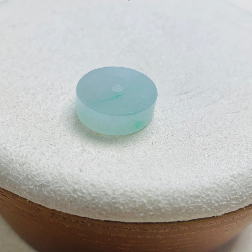 名翠缘翡翠  放漏小平扣