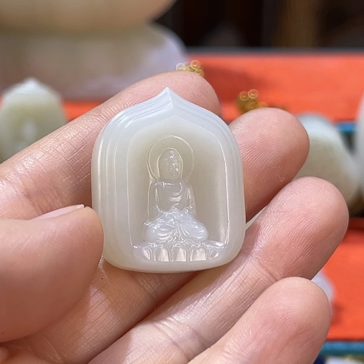 和田玉（糖玉）未镶嵌颈饰