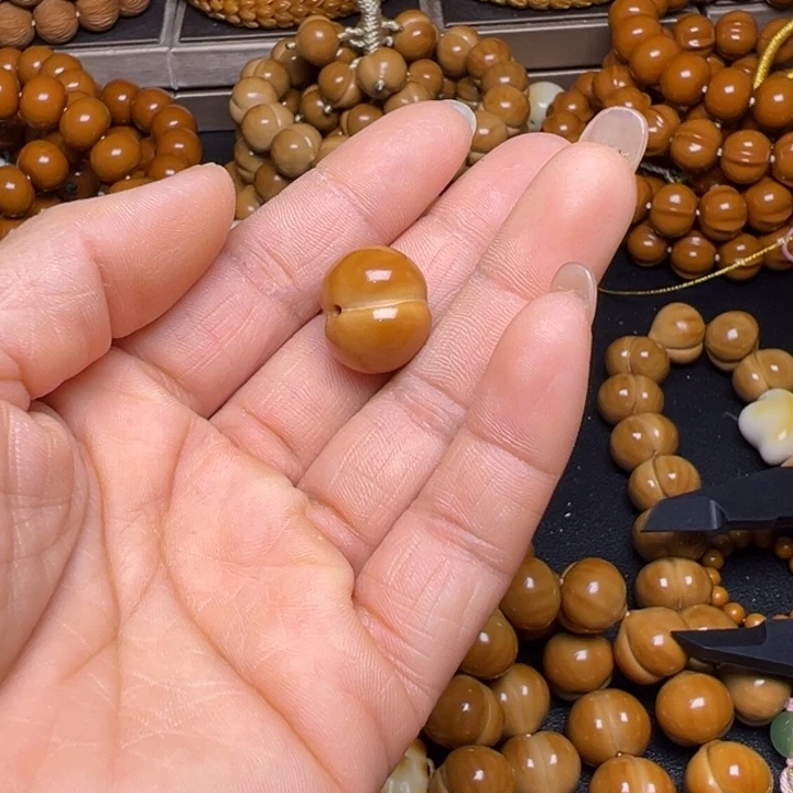 吊坠橄榄核聚宝盆