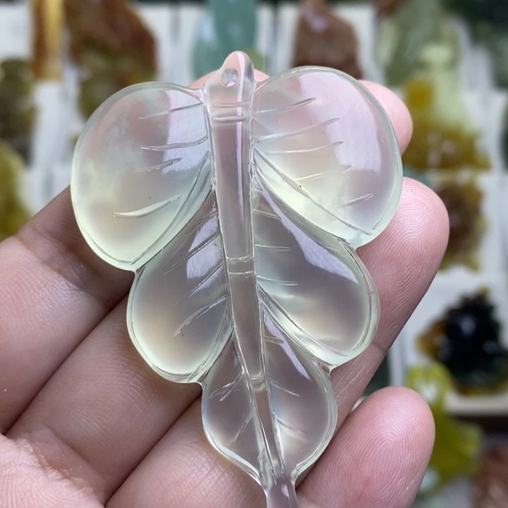 未镶嵌蛇纹石玉吊坠(不含链)