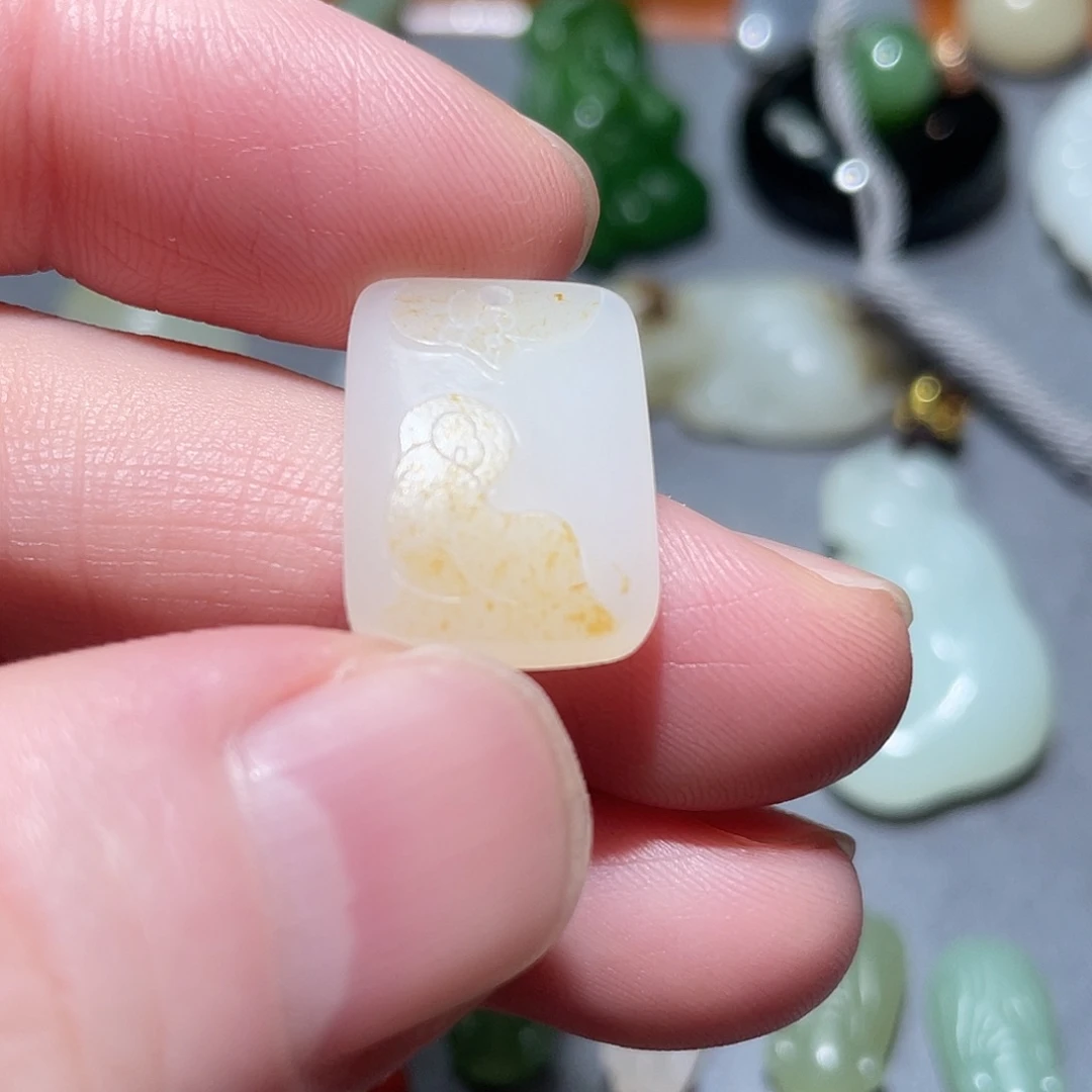 和田玉（糖玉）未镶嵌颈饰