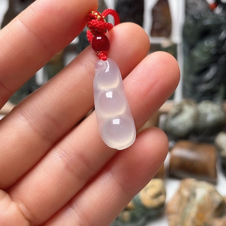 未镶嵌蛇纹石玉挂件