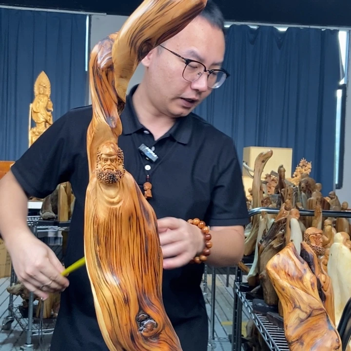 柏木（崖柏）随型摆件