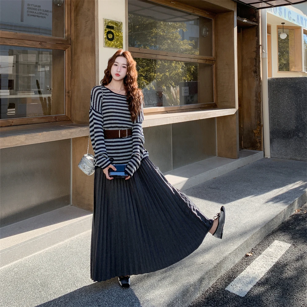 条纹一字领针织衫百褶裙套装女春秋法式优雅气质爆款清纯系两件套