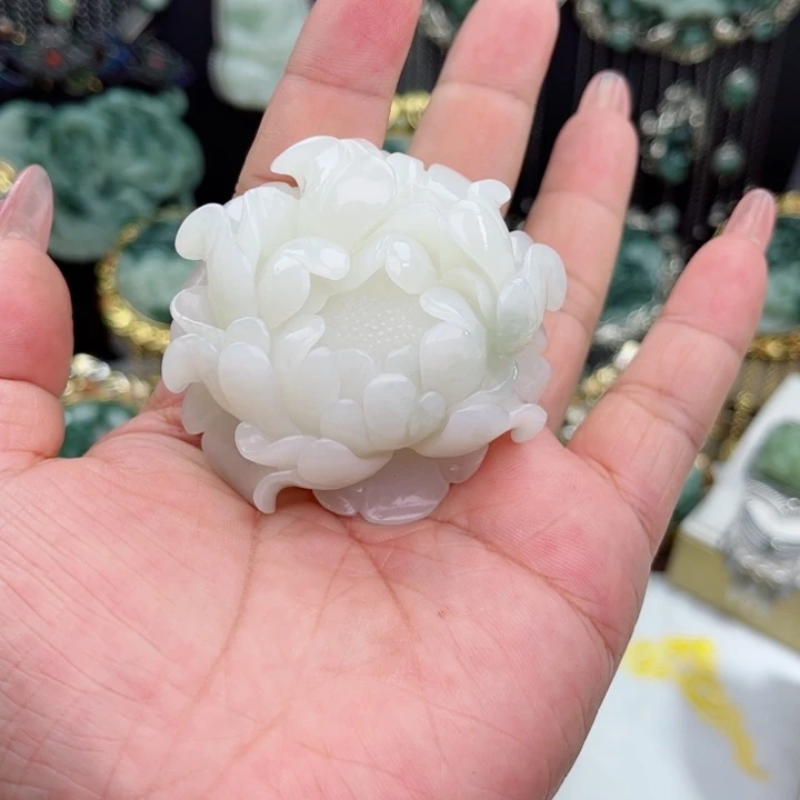 四***草未镶嵌透闪石-蛇纹石玉颈饰