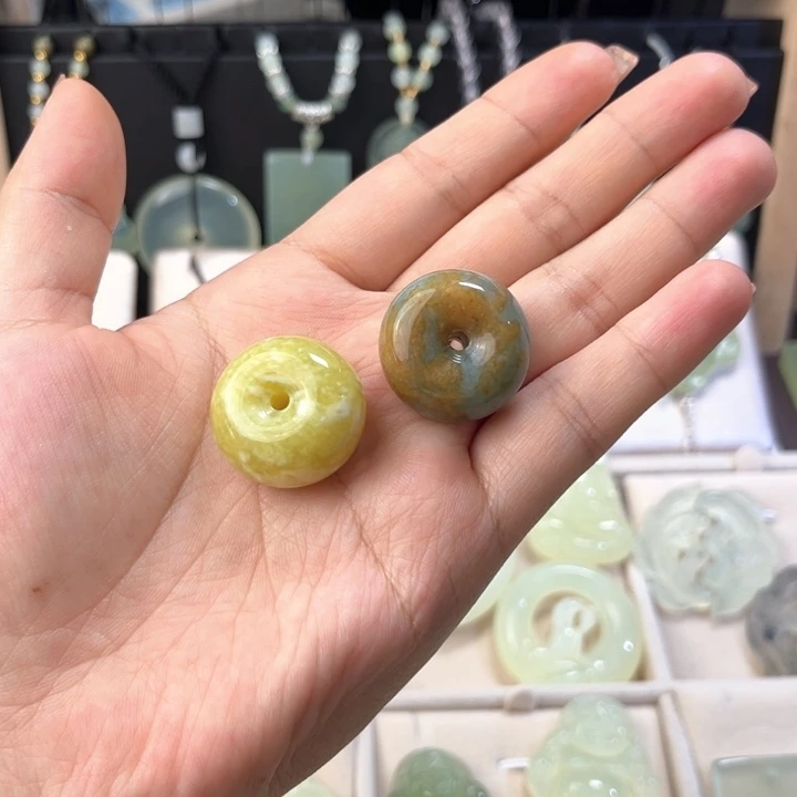 未镶嵌蛇纹石玉吊坠(赠链)一组平安扣不退不换送绳