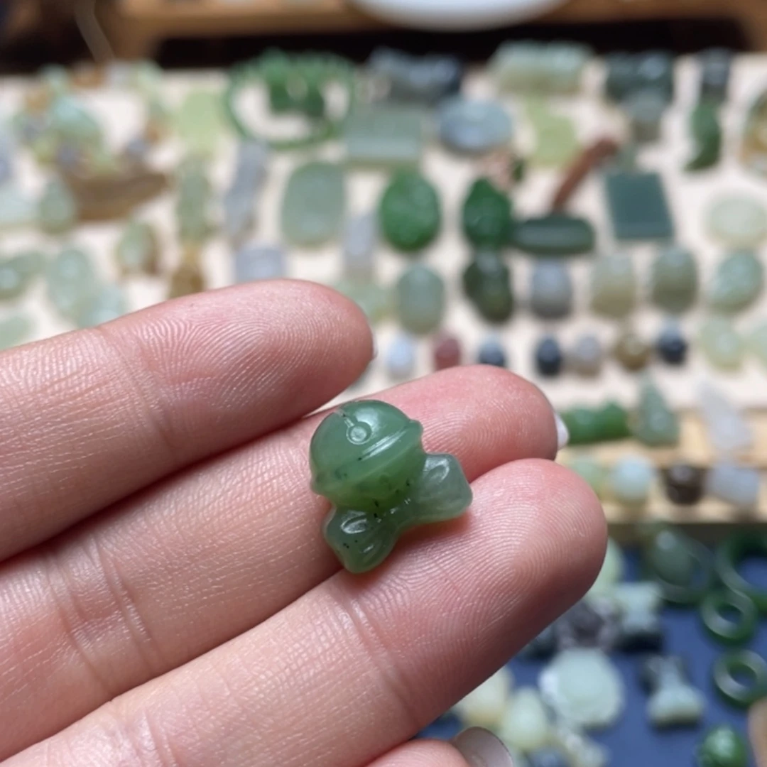 和田玉未镶嵌吊坠(不含链)