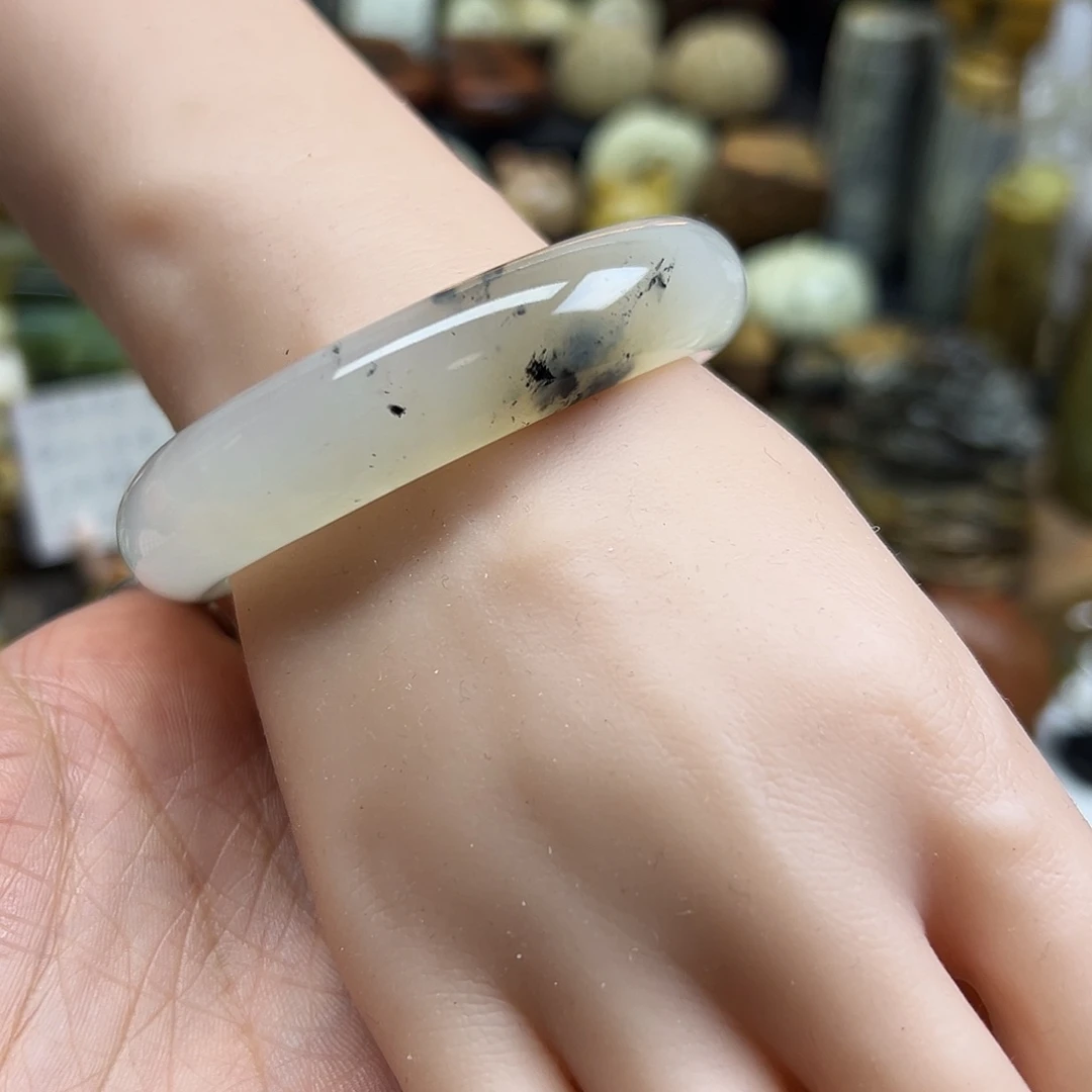 岫玉未镶嵌颈饰水墨54.4