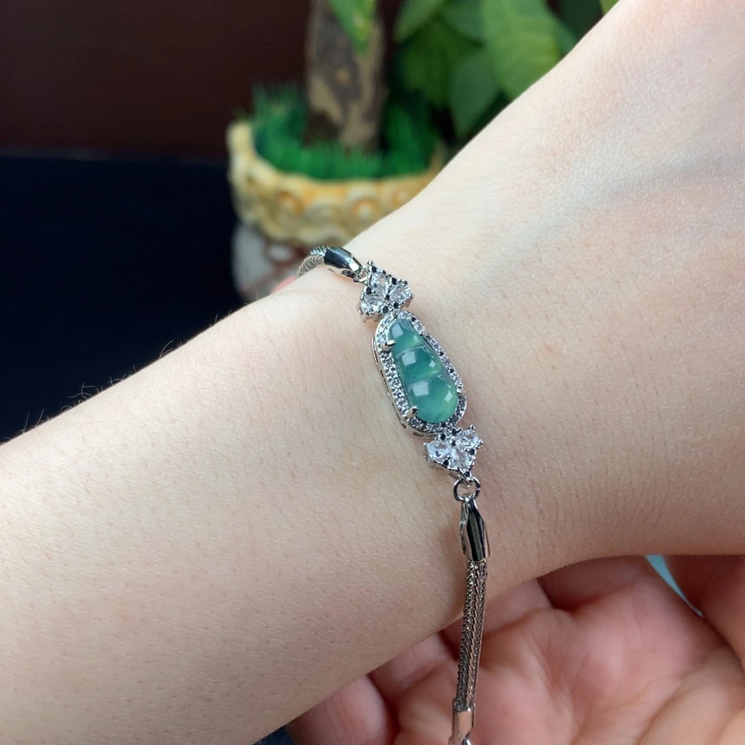 翡翠手链未镶嵌翡翠手链