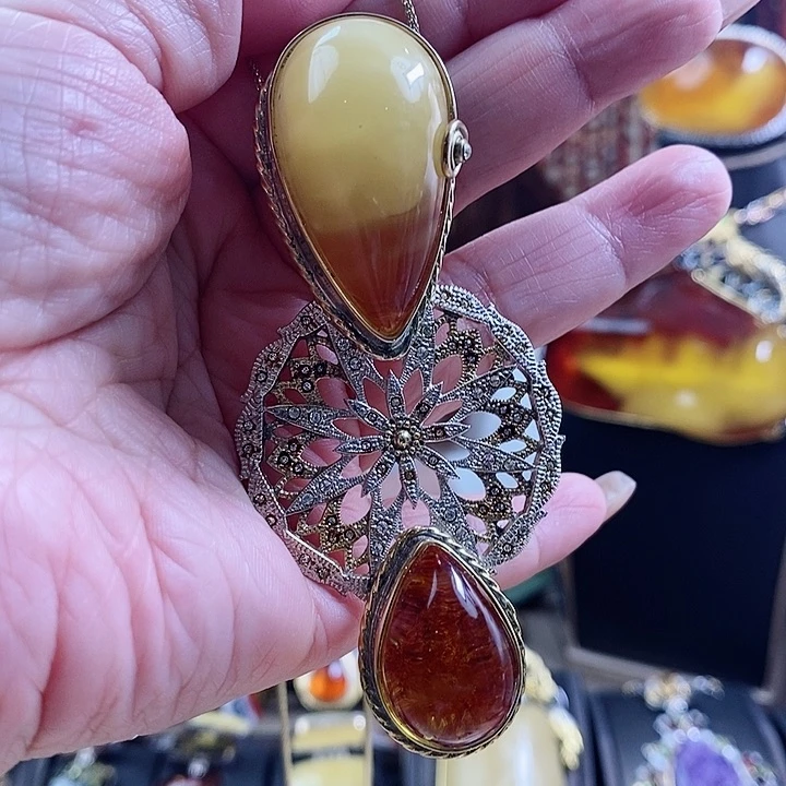 琥珀颈饰银S925镶嵌吊坠