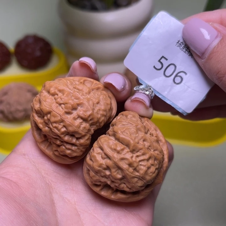 文玩核桃把件蛤蟆38.506