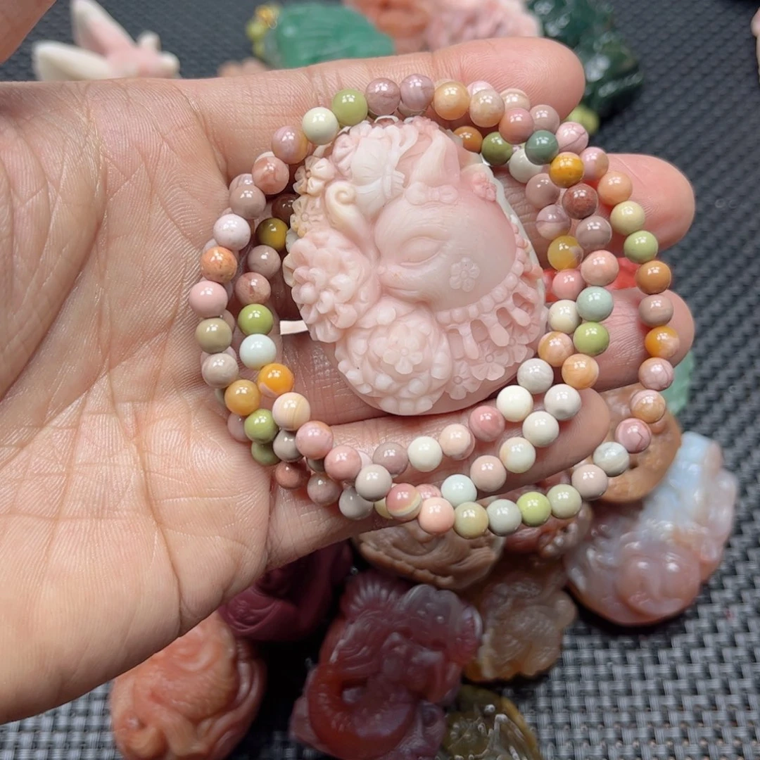 石英质玉颈饰未镶嵌?**运