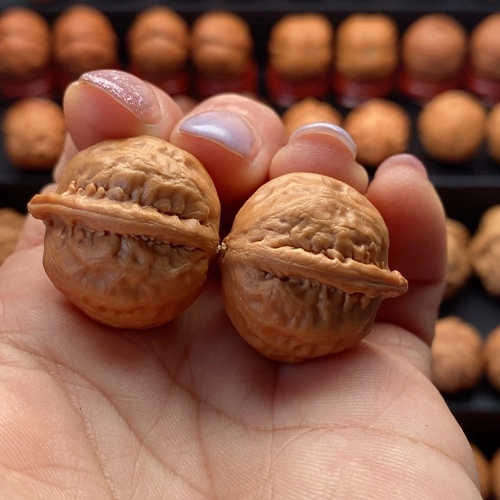 文玩核桃把件精品文玩手捻元