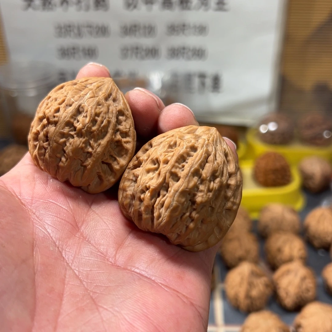 3***8文玩核桃吊坠铁锤