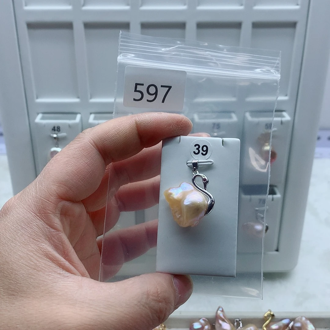 合金吊坠(不含链)淡水珍珠