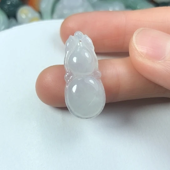 翡翠未镶嵌颈饰缅甸A货，每天下午1点半开播