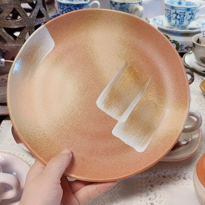 瓷片微**界一套漂亮的盘子