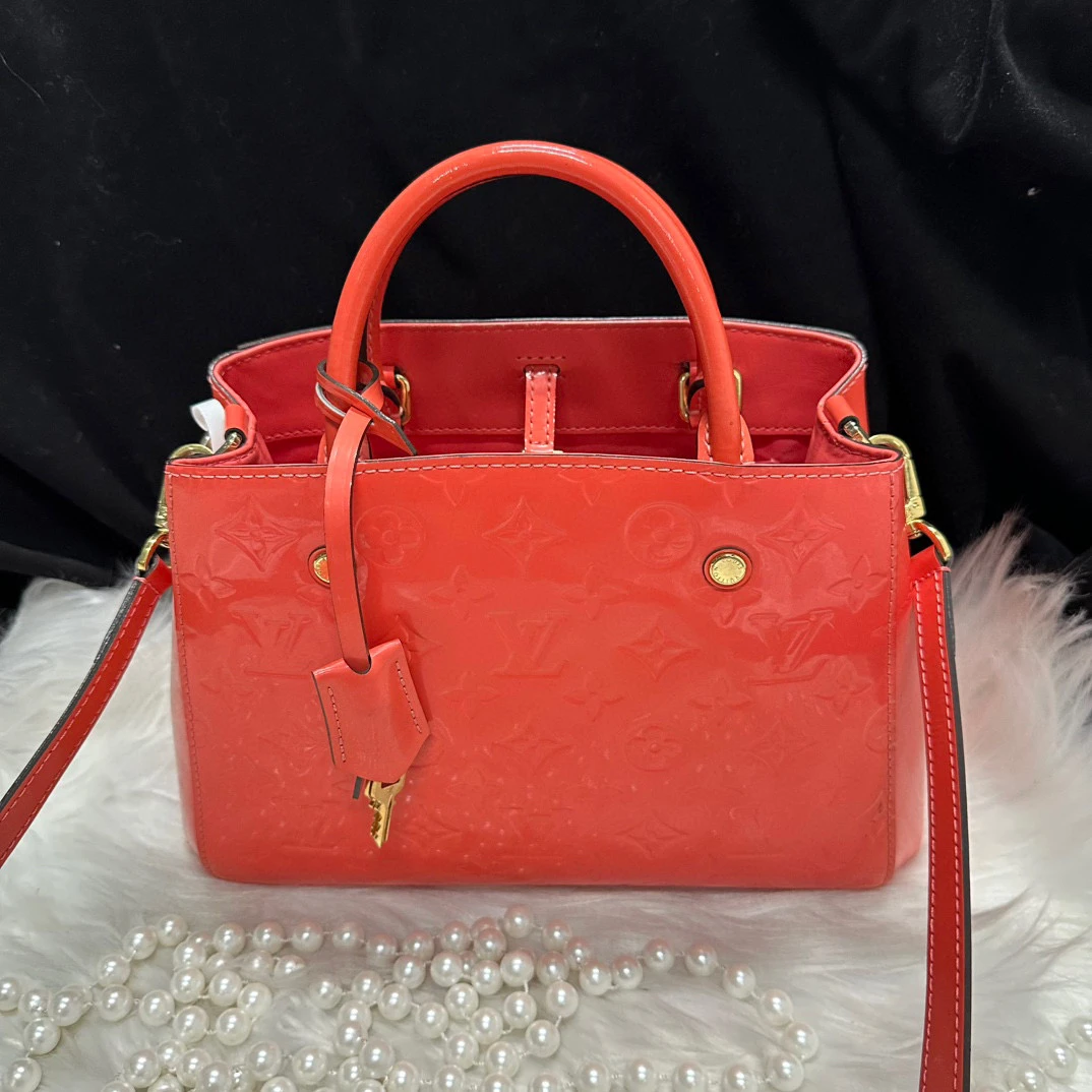 95新 LouisVuitton/路易威登 lv红色漆皮蒙田手提斜挎包