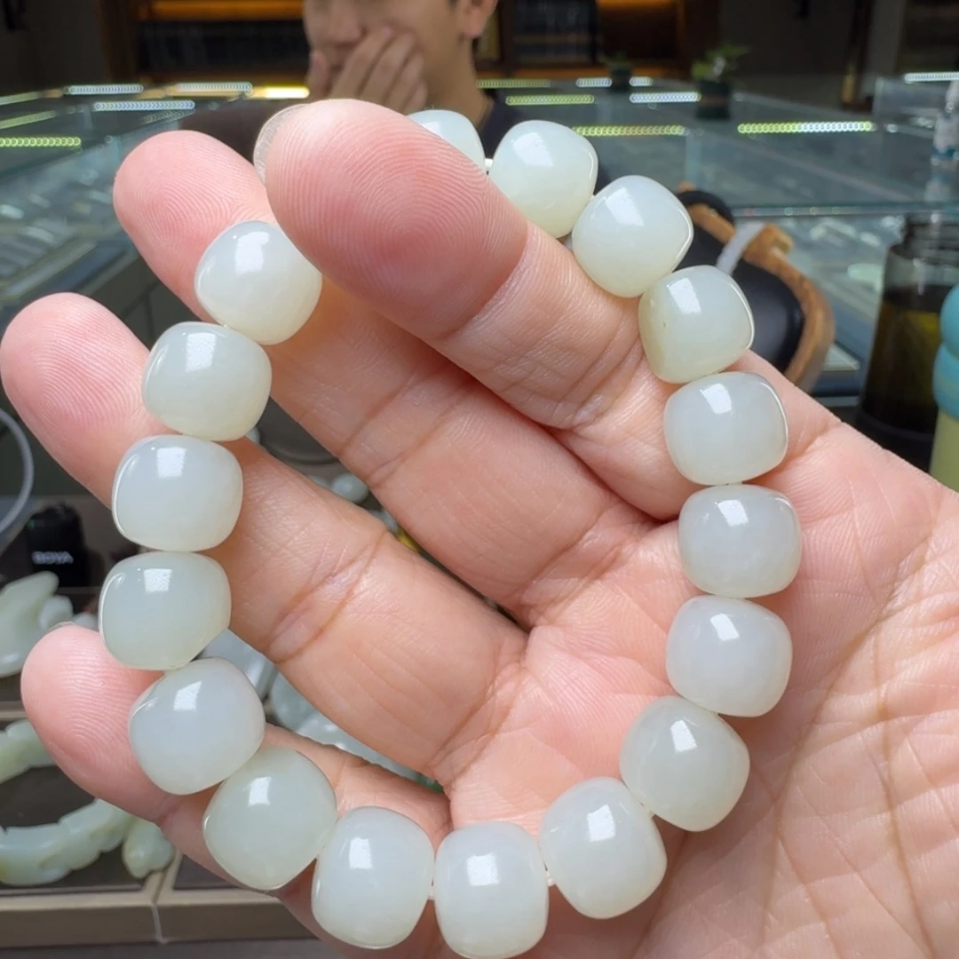 和田玉未镶嵌手串