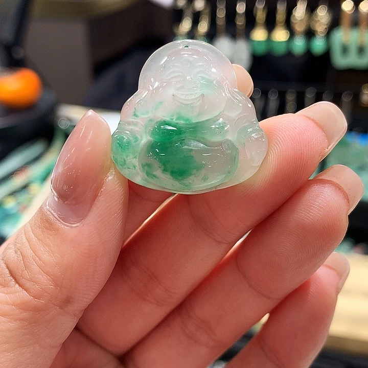 石英质玉未镶嵌颈饰