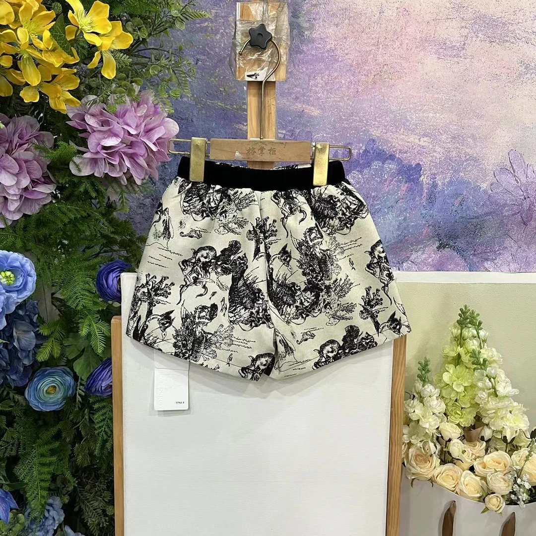 018V杏色短裤k036