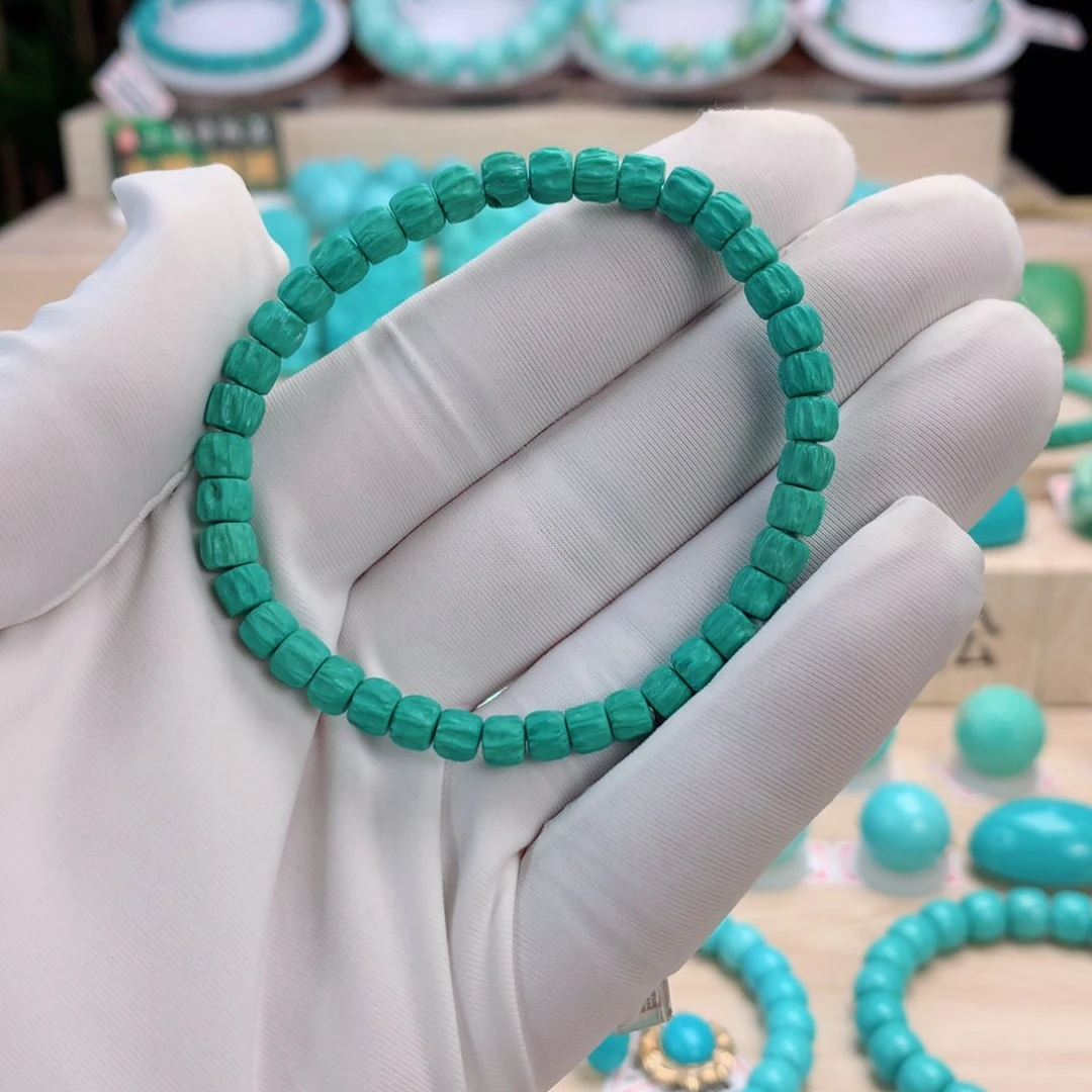 绿松石挂件未镶嵌?****?