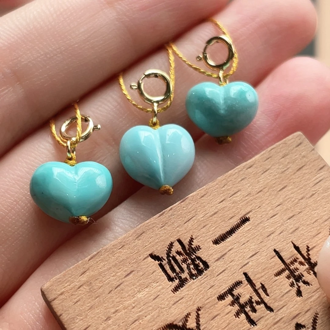 未镶嵌绿松石颈饰