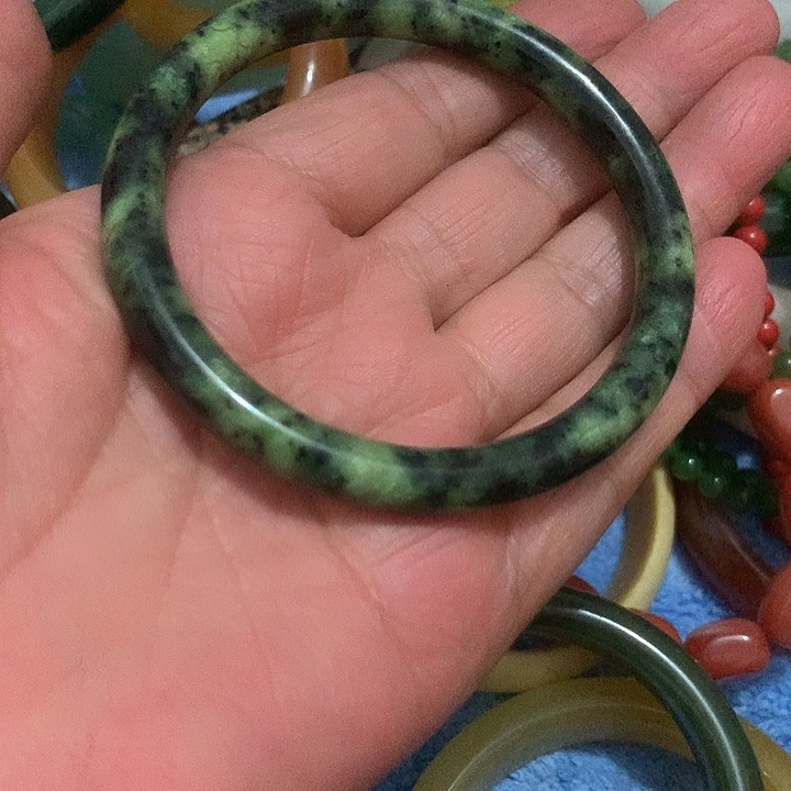 套链未镶嵌透闪石质玉