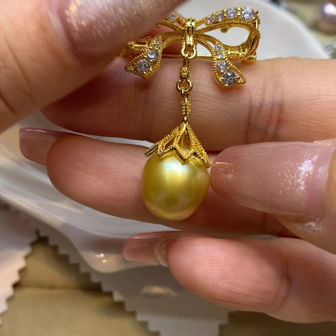 未镶嵌胸饰海水珍珠