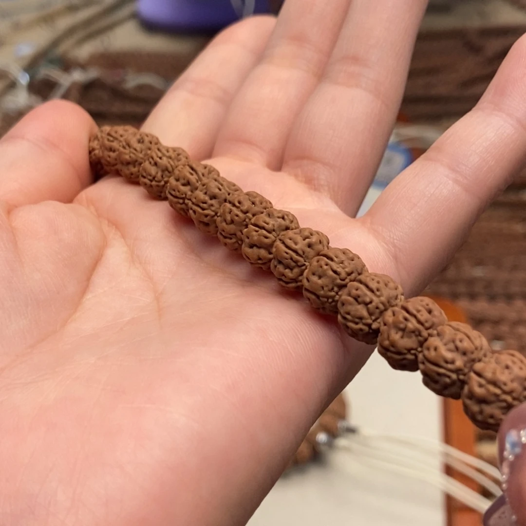 嗯***。金刚菩提吊坠老树王
