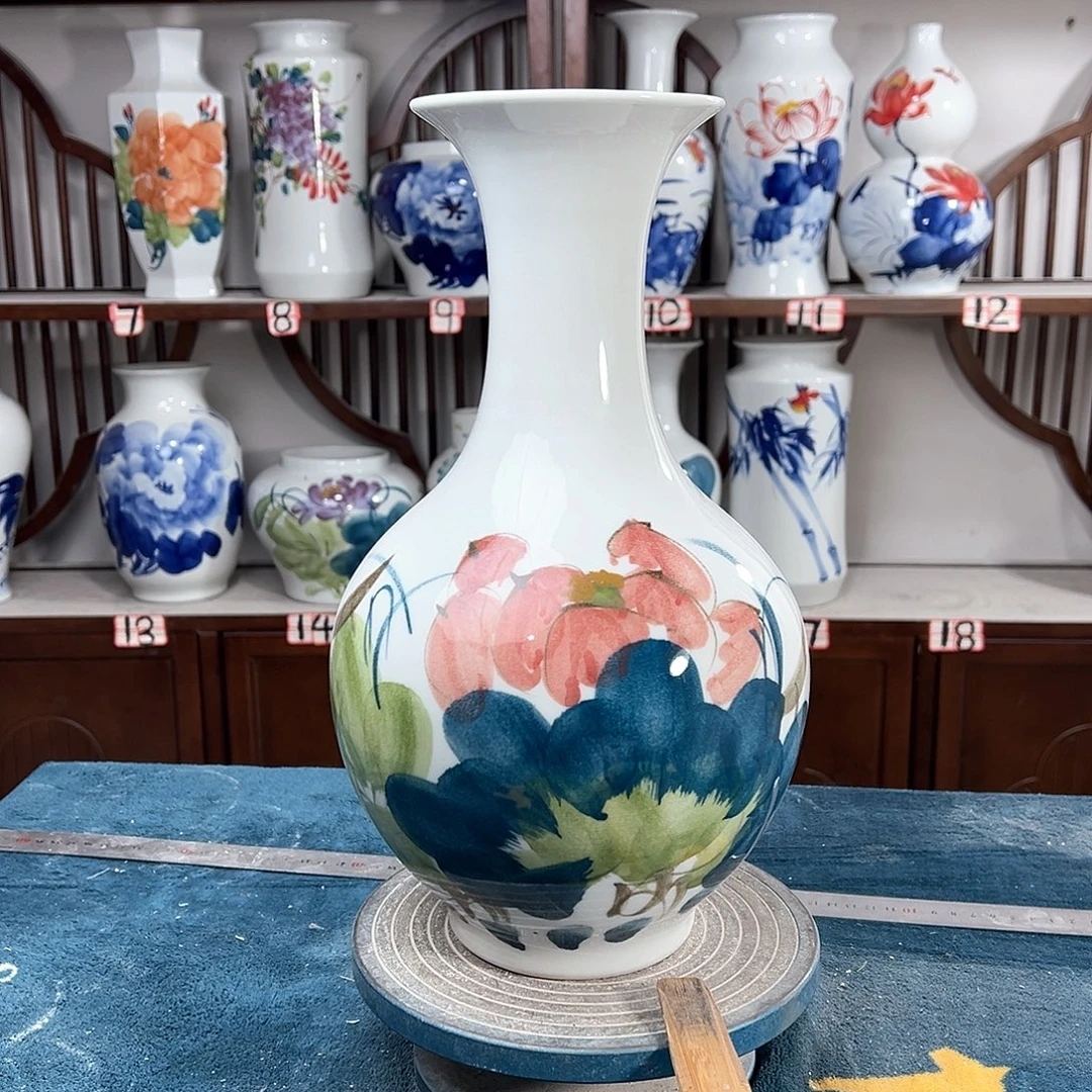 摆件景德镇陶瓷赏荷花花