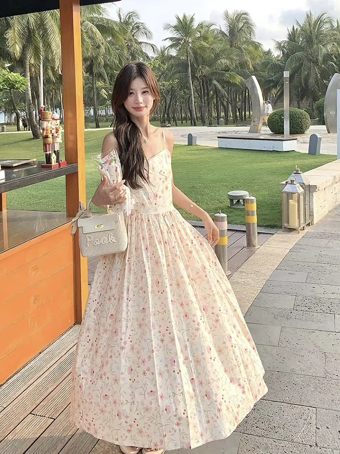 2025新款洋气碎花吊带连衣裙高腰显瘦百搭设计感小清新长裙子5805