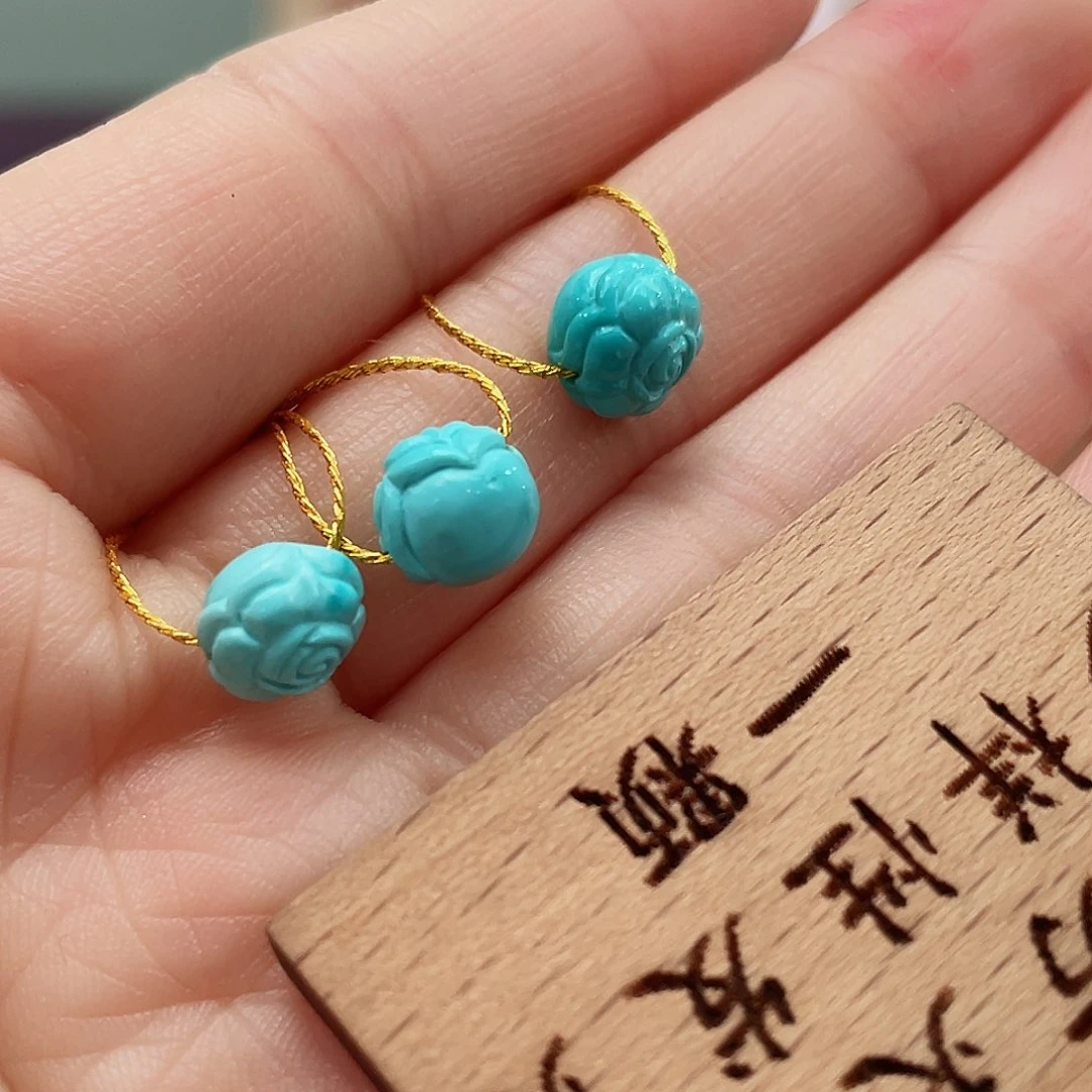 绿松石颈饰未镶嵌