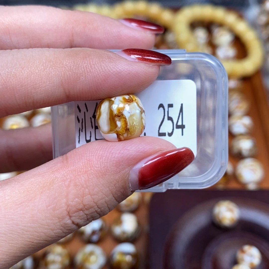 猴头核桃把件沁色圆珠老型254