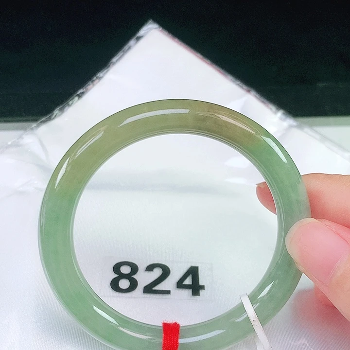 翡翠未镶嵌手镯翡翠手镯